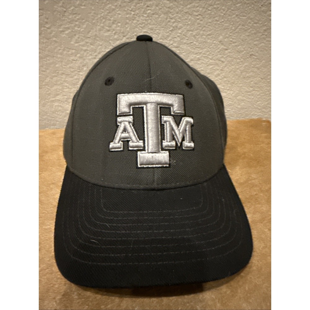 Zephyr Texas A&M Aggies Black Hat‎ fitted 7 1/8. Perfect
